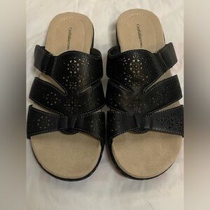 NWOT. Women’s Croft & Barrow Poppins Black Sandals, 6.5